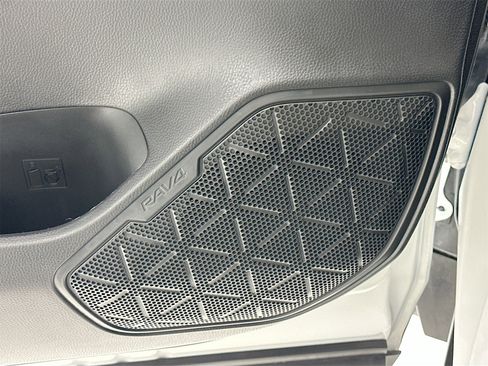 Used 2025 Toyota RAV4 XLE Premium image 19