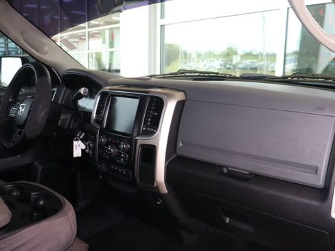 Used 2017 RAM 2500 SLT AWD/4WD image 39