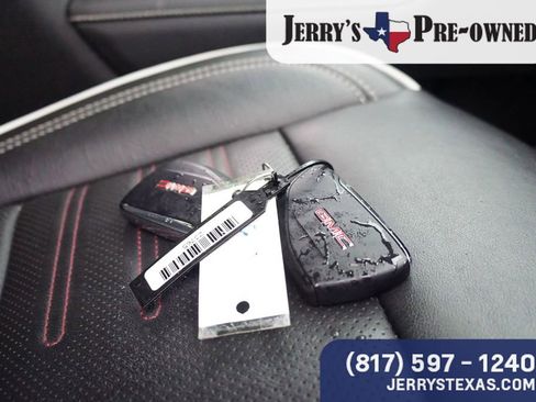 Used 2024 GMC Sierra 2500 AT4X image 27