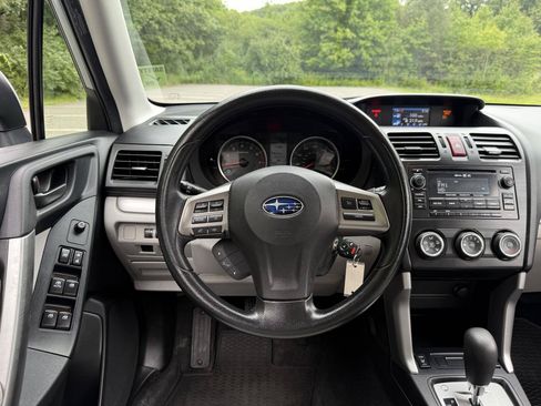 Used 2014 Subaru Forester 2.5i Premium w/ Popular Package #2 AWD/4WD image 16