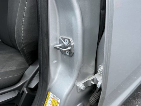 Used 2018 Ford Focus SE image 32