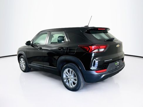 Used 2021 Chevrolet TrailBlazer LS FWD image 5