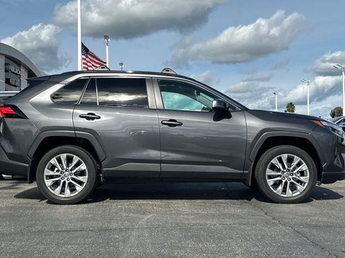 Used 2023 Toyota RAV4 XLE Premium image 3