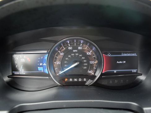 Used 2018 Ford Explorer XLT w/ Equipment Group 202A AWD/4WD image 20