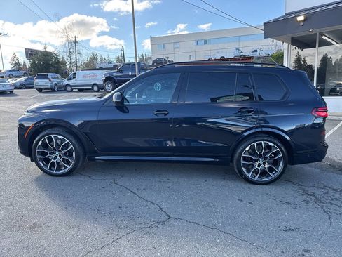 Used 2024 BMW X7 M60i w/ Executive Package image 3