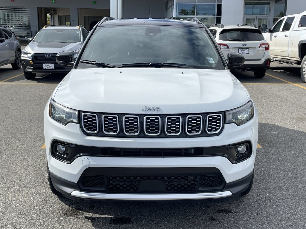 Used 2025 Jeep Compass Limited AWD/4WD image 13