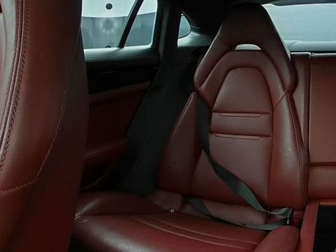 Used 2020 Porsche Panamera 4 image 24