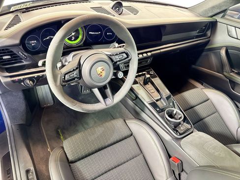 Used 2024 Porsche 911 Carrera T image 4