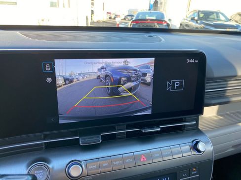 Used 2025 Hyundai Kona SEL image 17