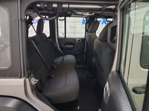 Used 2021 Jeep Wrangler Unlimited Sport image 12