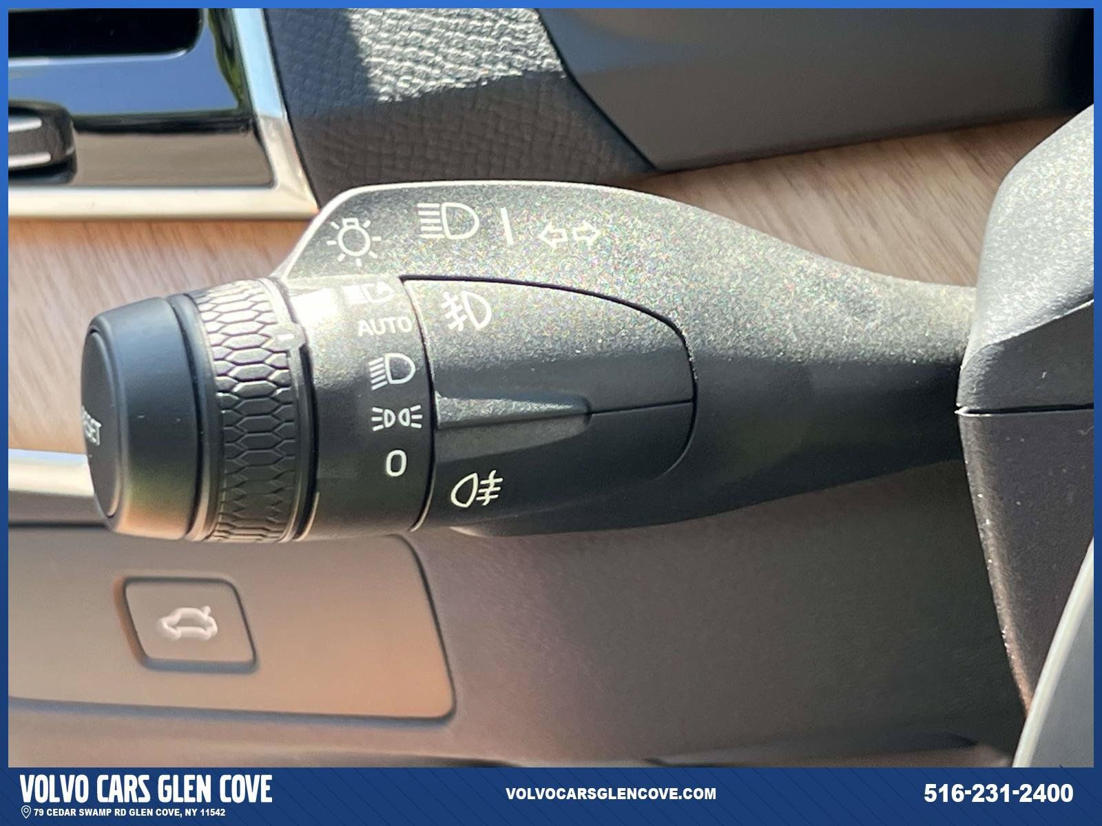 Used 2025 Volvo XC90 B6 Plus w/ Protection Package AWD/4WD image 24