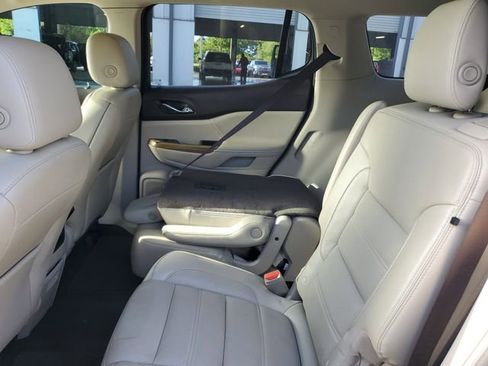 Used 2018 GMC Acadia Denali w/ Technology Package image 10