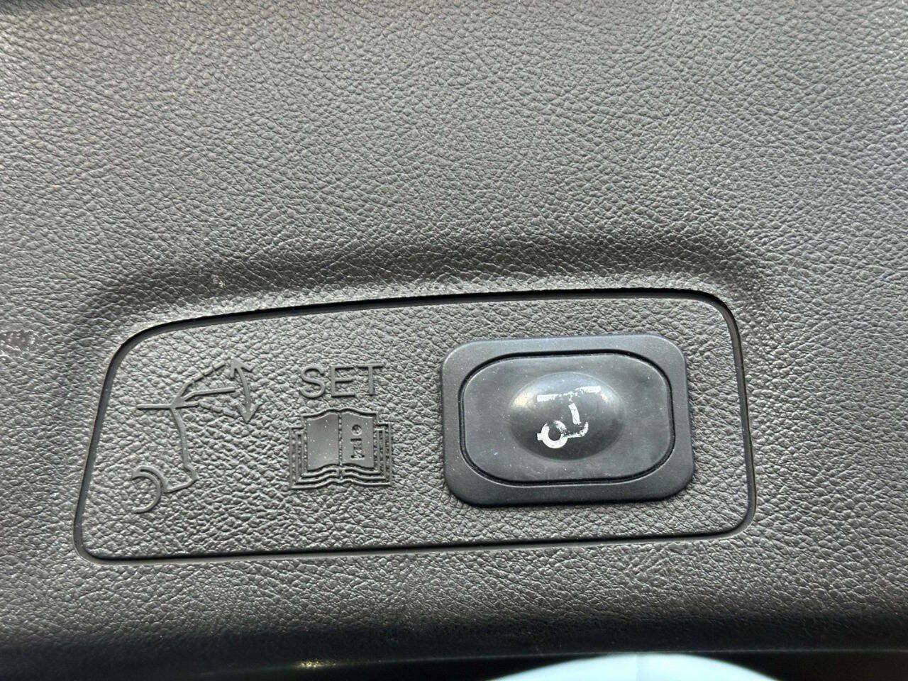 Used 2017 Lincoln MKC Reserve AWD/4WD image 19