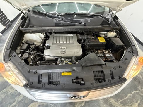 Used 2013 Toyota Highlander Limited AWD/4WD image 32