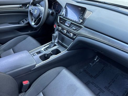 Used 2018 Honda Accord LX image 15