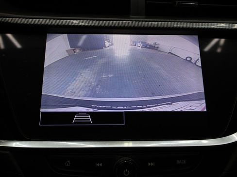 Used 2022 Buick Encore GX Preferred w/ Cold Weather Comfort Package FWD image 22