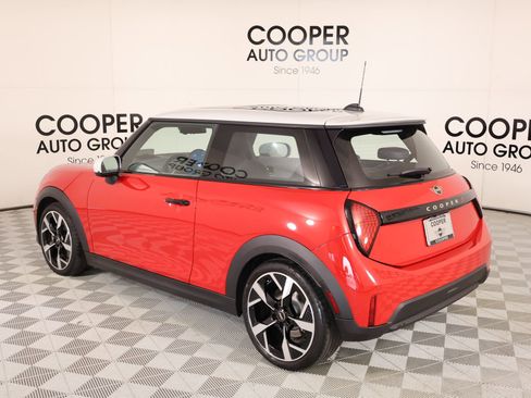 Certified 2025 MINI Cooper S FWD image 21