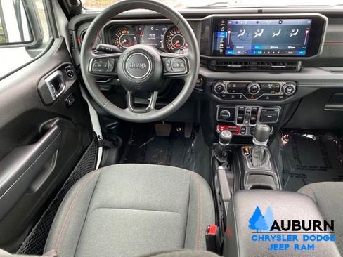 Used 2024 Jeep Wrangler Unlimited Rubicon AWD/4WD image 27