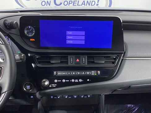 Used 2024 Lexus ES 350 Ultra Luxury w/ Accessory Package (Z1) image 14