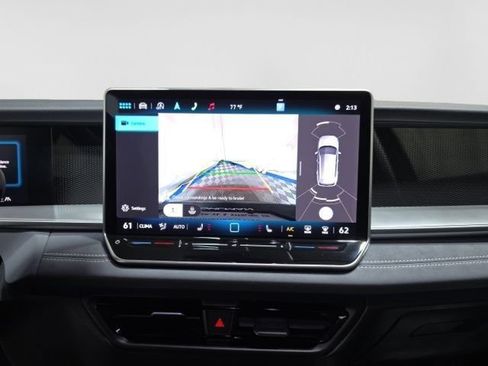 Certified 2025 Volkswagen Tiguan SE AWD/4WD image 20