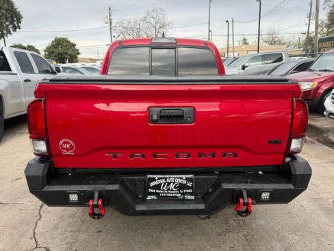 Used 2017 Toyota Tacoma SR5 w/ Tow Package image 6