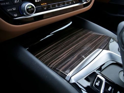 Used 2022 BMW 530i xDrive w/ Premium Package AWD/4WD image 30