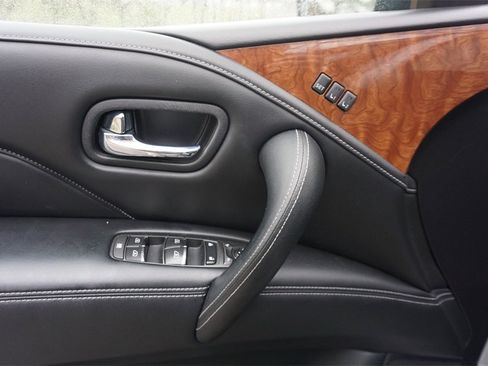 Used 2018 INFINITI QX80 Base image 3