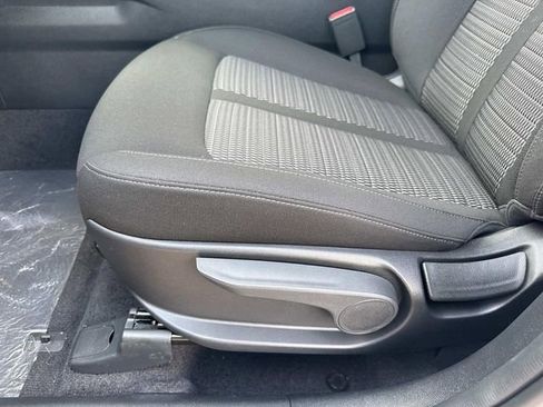 New 2026 Kia Sorento LX FWD image 18