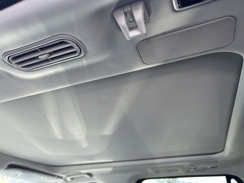 New 2025 Ford Expedition Platinum w/ Driver's Package image 24