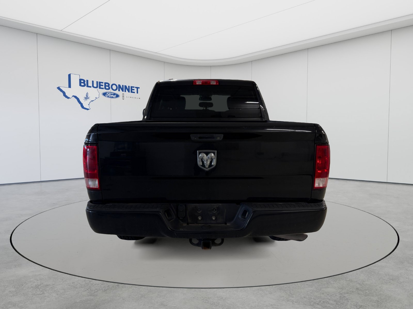 Used 2018 RAM 1500 Express RWD image 6