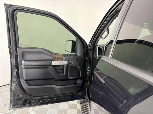 Certified 2019 Ford F150 Lariat w/ Equipment Group 502A Luxury image 10