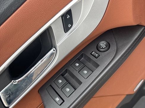 Used 2016 Chevrolet Equinox LTZ w/ Enhanced Convenience Package AWD/4WD image 13