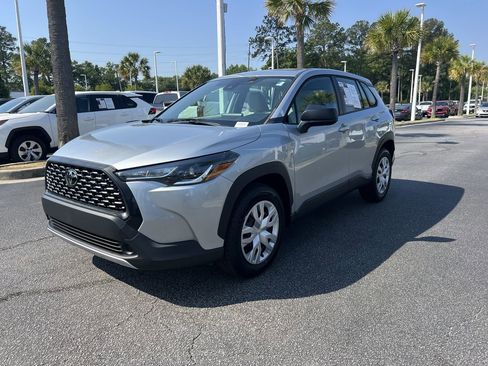 Used 2022 Toyota Corolla Cross L FWD image 5