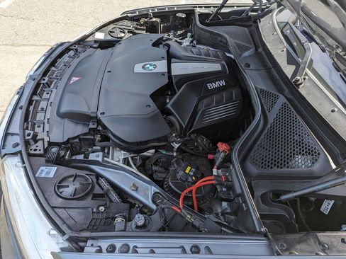 Used 2018 BMW X6 xDrive50i w/ M Sport Package AWD/4WD image 47