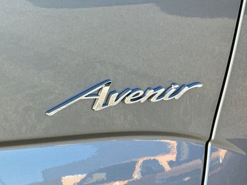 Used 2023 Buick Enclave Avenir w/ Avenir Technology Package image 39