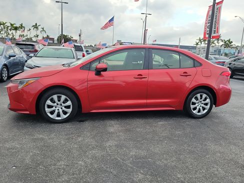 Used 2020 Toyota Corolla LE image 7