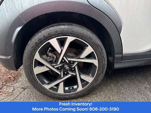 Used 2023 Hyundai Kona Limited image 6