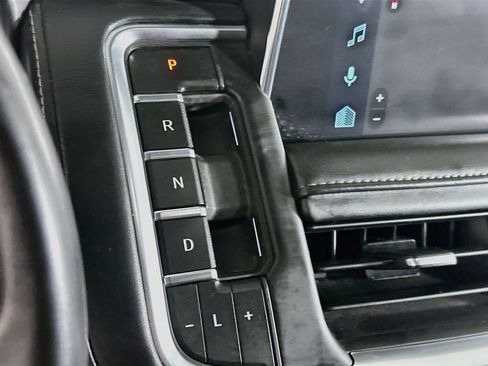Used 2023 Chevrolet Tahoe LT w/ Luxury Package RWD image 25