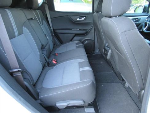 Used 2024 Chevrolet Blazer LT w/ Midnight/Sport Edition FWD image 29