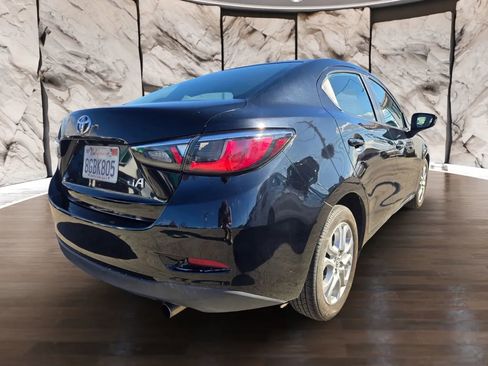 Used 2018 Toyota Yaris iA image 6