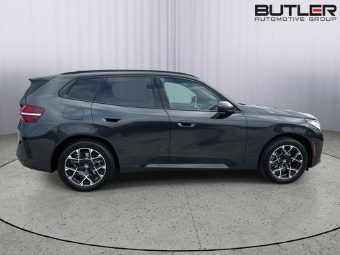 Used 2025 BMW X3 xDrive30i AWD/4WD image 4