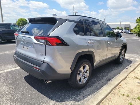 Used 2023 Toyota RAV4 XLE FWD image 8