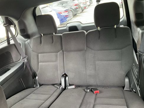 Used 2017 Dodge Grand Caravan SE image 14