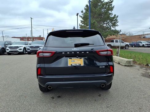 Certified 2024 Ford Escape ST-Line w/ Tech Pack #1 image 7