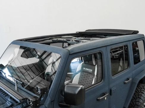 Used 2025 Jeep Wrangler Unlimited Rubicon 392 image 2