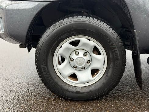 Used 2014 Toyota Tacoma PreRunner w/ SR5 Package image 9