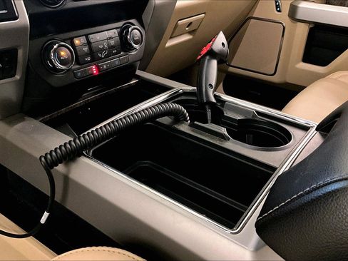 Used 2019 Ford F250 Lariat w/ Lariat Ultimate Package image 16