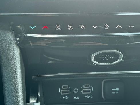 New 2026 Jeep Grand Cherokee Limited AWD/4WD image 39