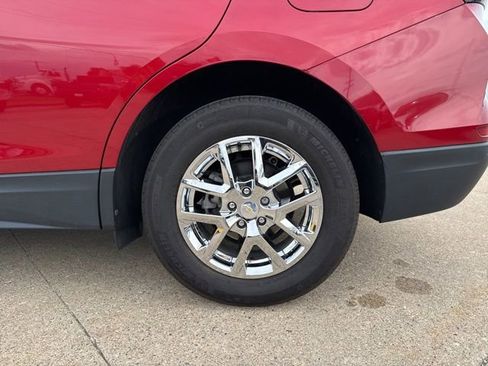 Used 2024 Chevrolet Equinox LT w/ LPO, Floor Liner Package FWD image 11