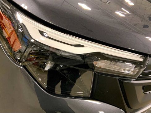 Certified 2025 Subaru Forester image 25